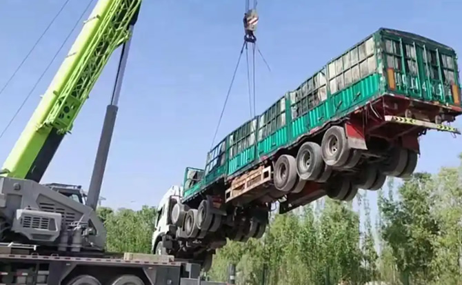 金塔道路脱困救援案例